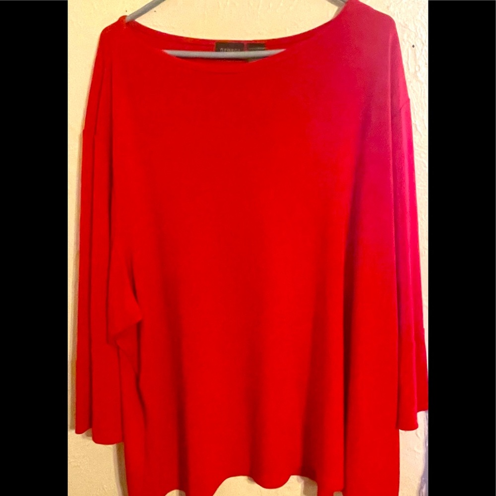 Red 3/4 sleeve blouse